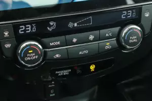 Nissan  6