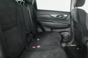 Nissan  2