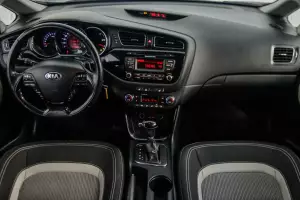 Kia  15