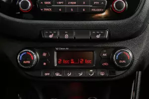 Kia  10