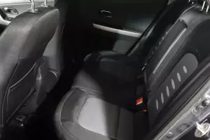 Kia  10