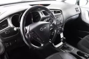 Kia  9