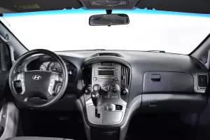 Hyundai  10