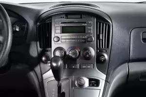 Hyundai  13