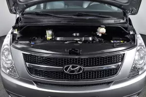 Hyundai  6