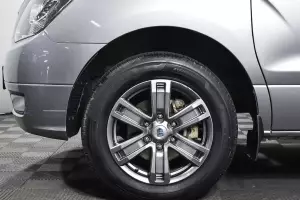 Hyundai  9