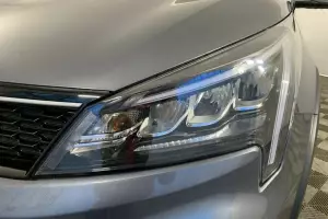 Kia  19