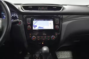 Nissan  9