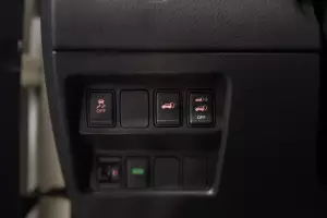 Nissan  8