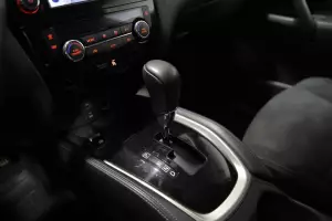 Nissan  5
