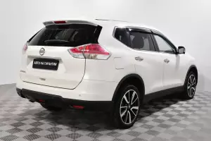 Nissan  16