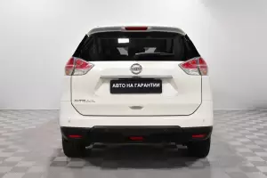 Nissan  15