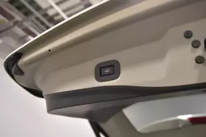 Nissan  13