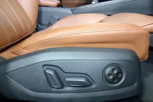 Audi  9