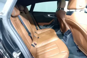 Audi  2
