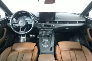 Audi  15