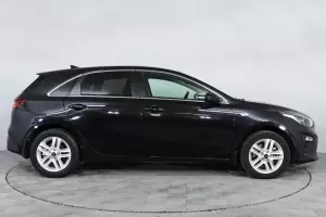 Kia  3