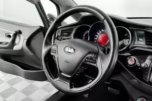 Kia  6