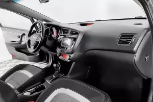 Kia  11