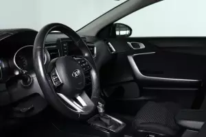 Kia  19