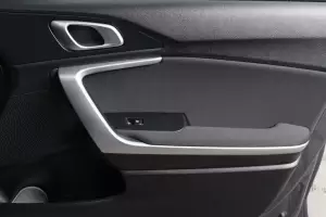 Kia  8