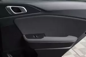 Kia  4
