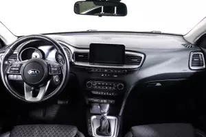 Kia  11