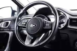 Kia  15