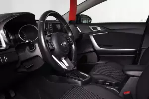 Kia  16