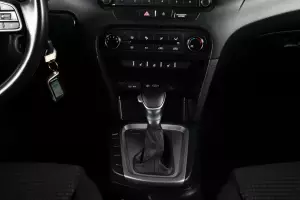 Kia  13