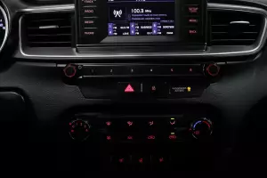 Kia  11