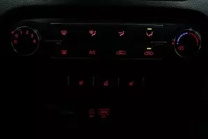 Kia  9