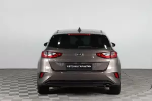Kia  23
