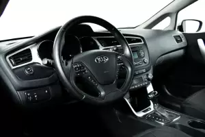Kia  10
