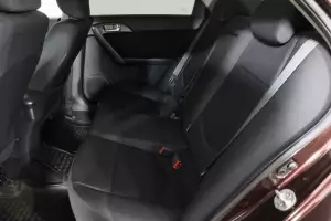 Kia  8