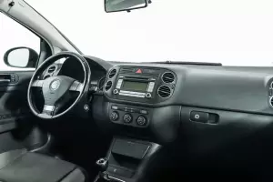 Volkswagen  8