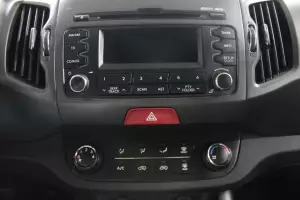 Kia  11