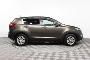 Kia  3