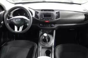 Kia  8