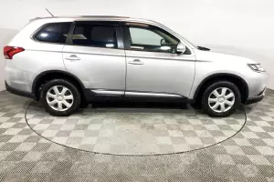Mitsubishi  3