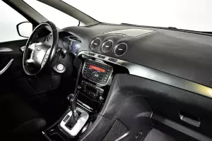Ford  10