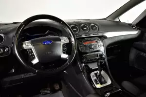 Ford  12