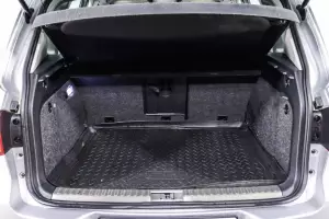 Volkswagen  6