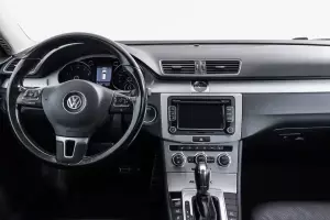 Volkswagen  6