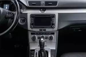 Volkswagen  9