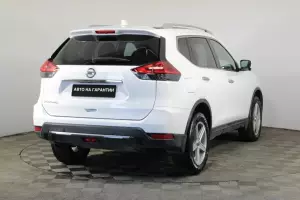 Nissan  4
