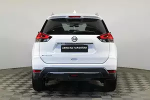 Nissan  5