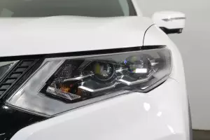 Nissan  8