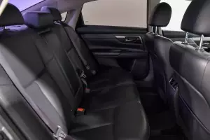Nissan  16