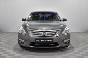 Nissan  2